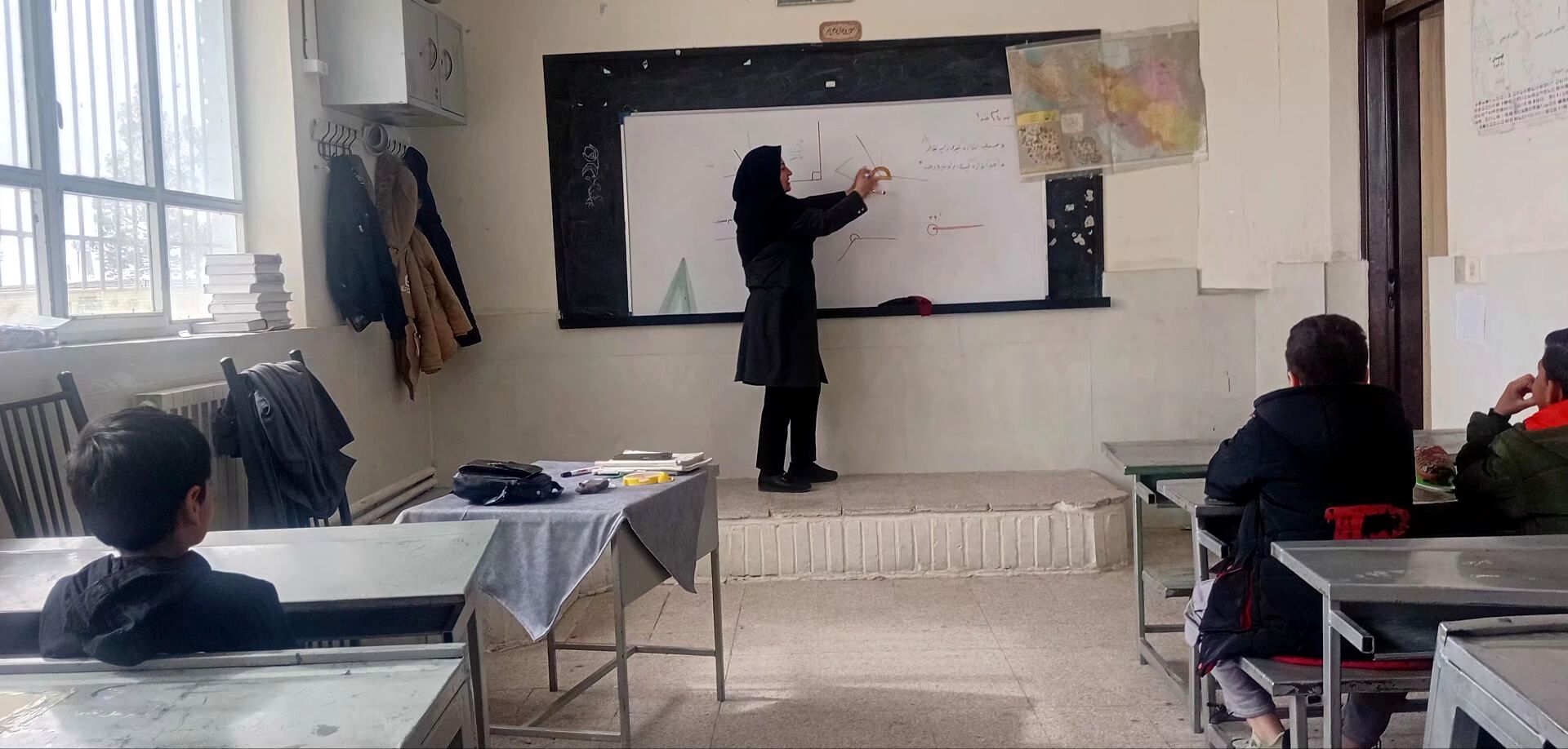 برپایی کلاس های جبرانی در مدرسه شهید جانکی