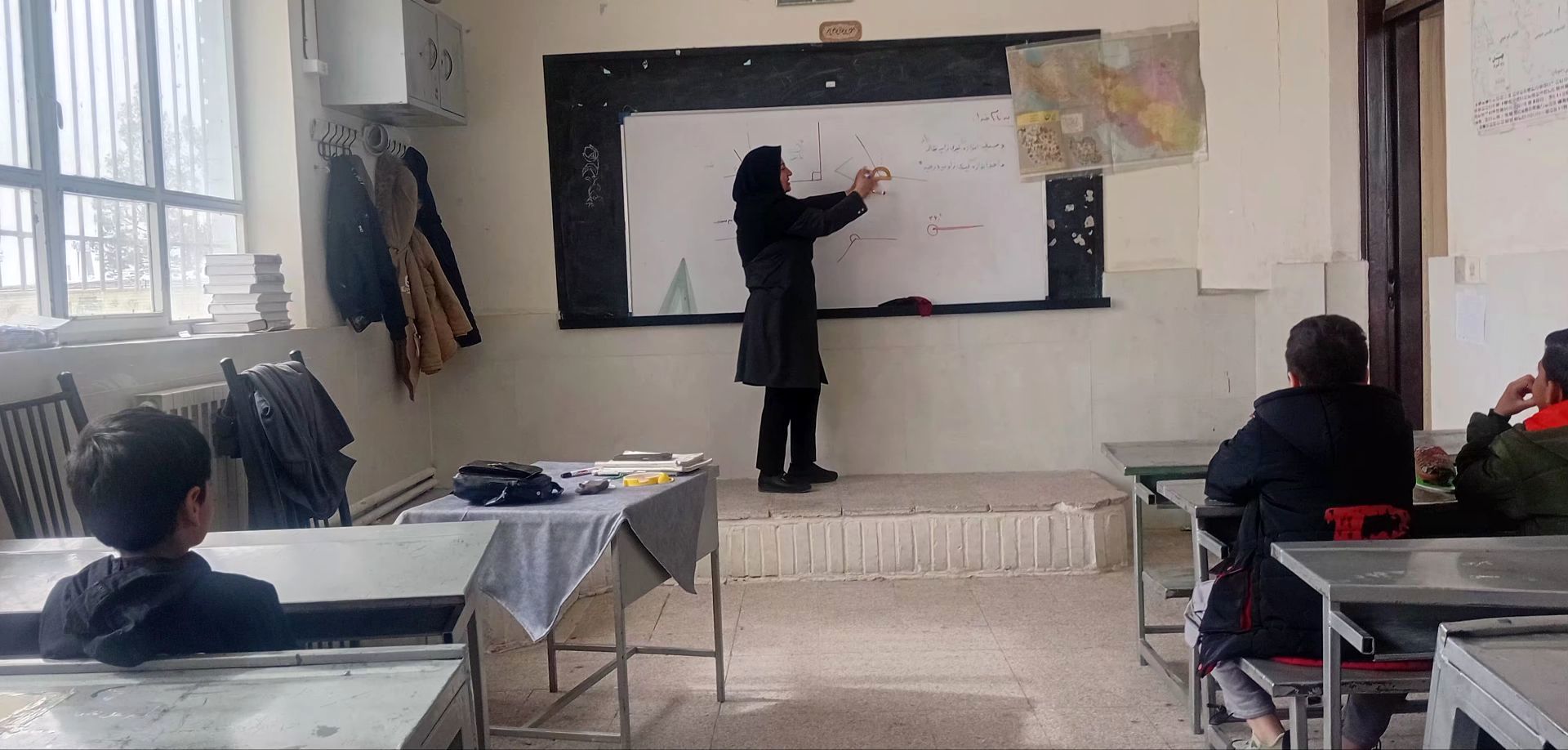 برپایی کلاس های جبرانی در مدرسه شهید جانکی