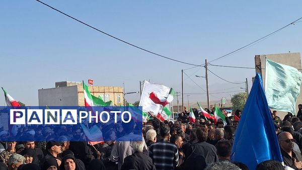 مراسم وداع و خاکسپاری پیکر پاسدار سرافراز اسلام در روستای همت آباد باخرز 