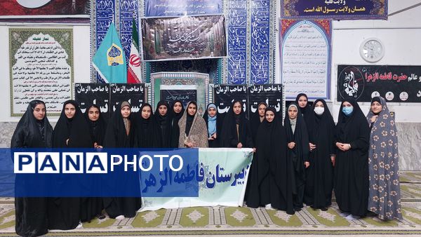 حضور دانش‌آموزان دبیرستان فاطمه الزهرا(س) و کوثر در نماز جمعه