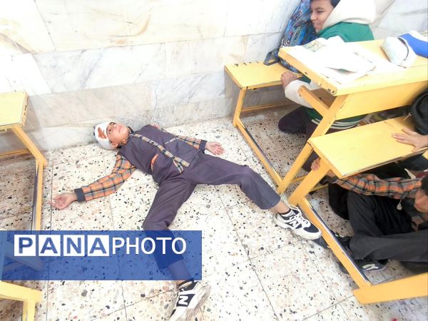 مانور زلزله در دبستان شهید پسندیده فدافن  