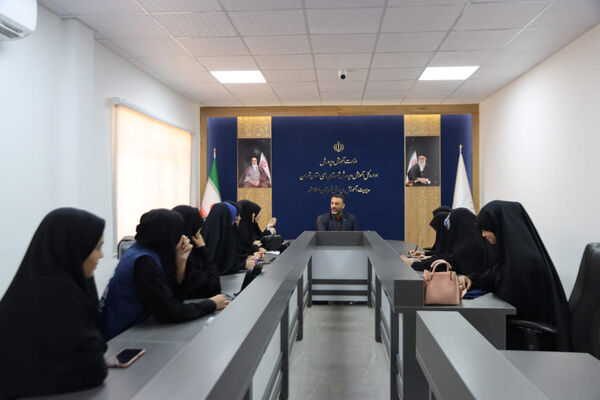 تقدیر از دانش‌آموز خبرنگاران فعال پانا اسلامشهر به مناسبت روز خبرنگار
