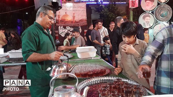 فعالیت چایخانه حضرت زهرا (س) ادامه دار است