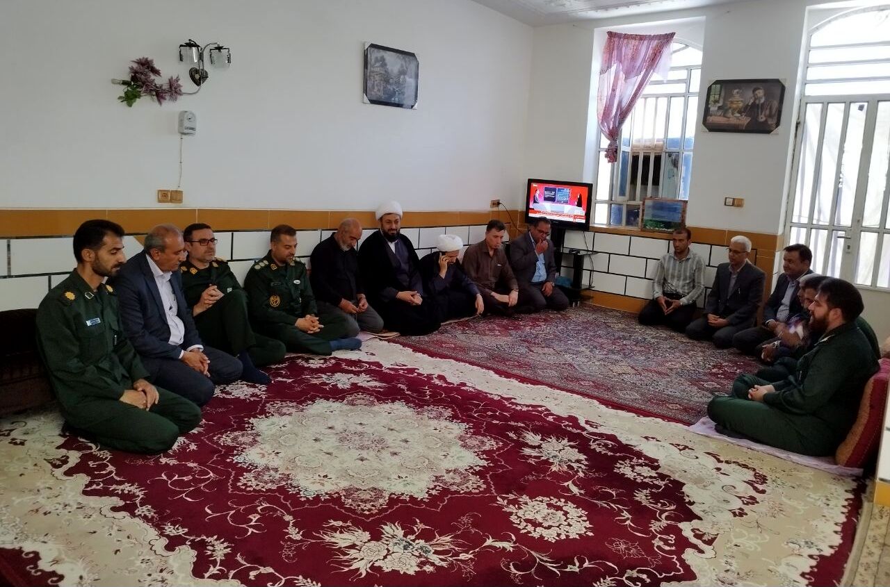 صاحبان اصلی این کشور شهدا هستند