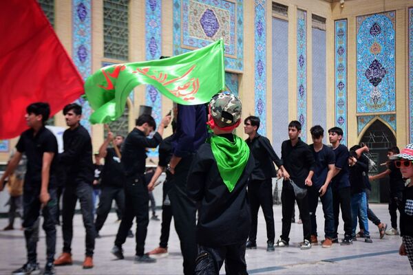 زابل در ماتم حسین؛ گلزار شهدا شهرستان زابل میزبان اشک و شور عزاداران حسینی