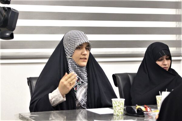 محفل شعر بانوان «رحیل» ویژه کودکان شهید 