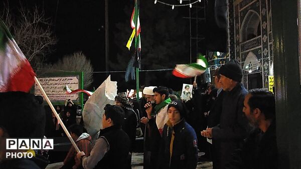 اتحاد و یکپارچگی مردم شهرستان نیشابور در اجتماعات شبانه