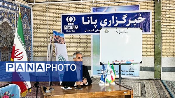 آموزش مقدماتی خبرنگاری پسران کرمان در آموزشگاه پیامبر اعظم(ص)