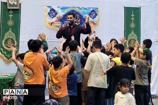 نوجوانان،خادمان جشن ولایت در مسجد جامع صاحب الزمان عج کاووسیه