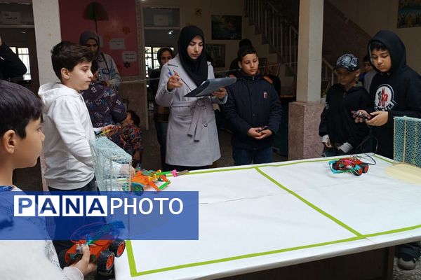 مسابقات رباتیک دانش‌آموزی به مناسبت هفته کانون ها 