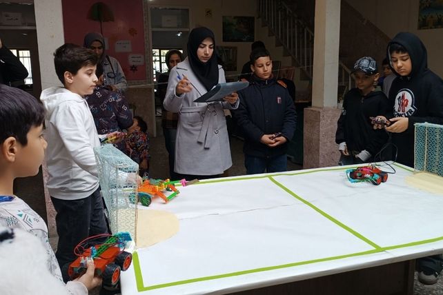 مسابقات رباتیک دانش‌آموزی به مناسبت هفته کانون ها 