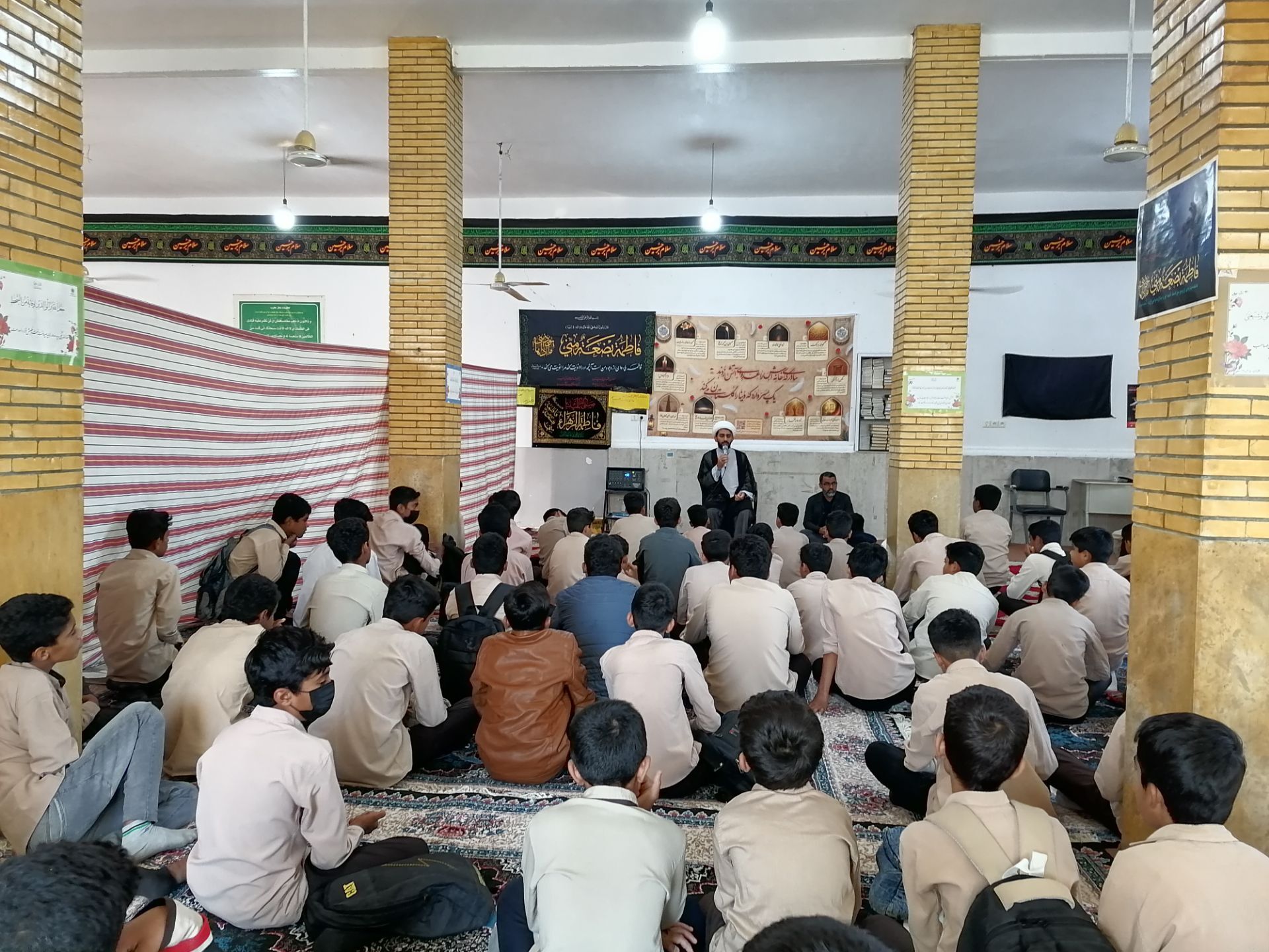 مراسم ایام فاطمیه دوم در مدارس سندرک