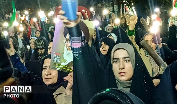 هر شب، حماسه‌ای از جنسِ اتحاد در میدان شهدا