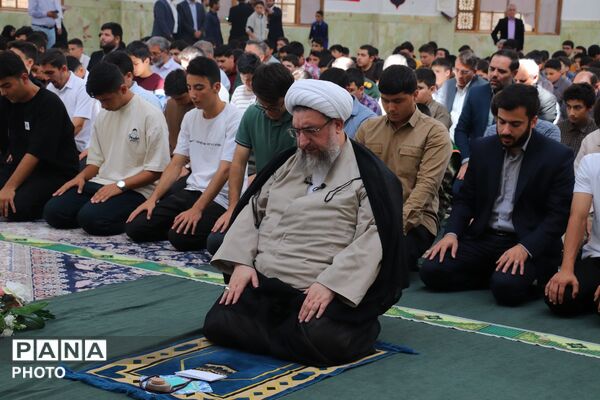 برگزاری محفل انس با قرآن و زنگ نماز در تبریز