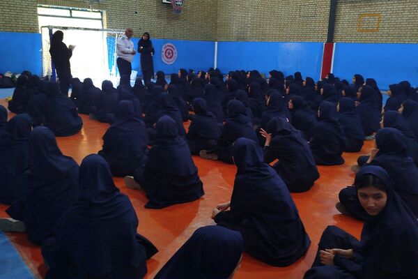 آمادگی پیشتازان دبیرستان ریحانه النبی باقرشهر برای آغاز سال تحصیلی 