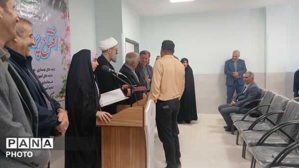 افتتاح آموزشگاه ۶ کلاسه شهر بن