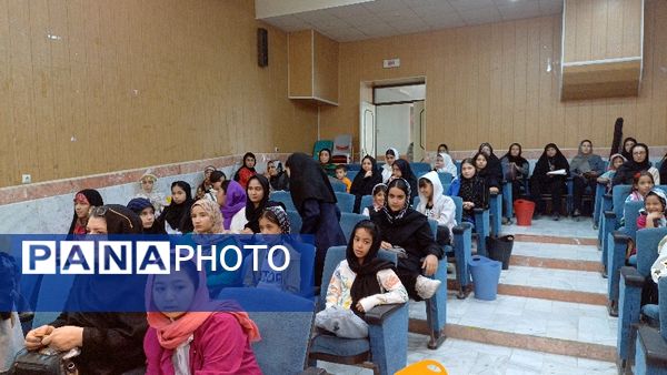 مراسم اختتامیه کلاس‌های اوقات فراغت کانون سمیه