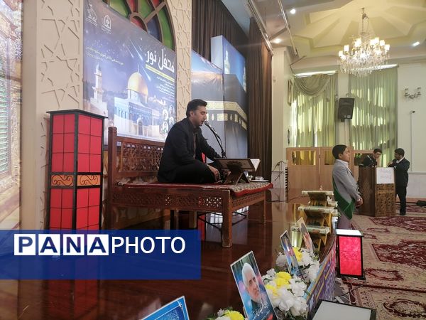 محفل نور در حمایت از دفاع مشروع نیروهای مقاومت سپاه پاسداران