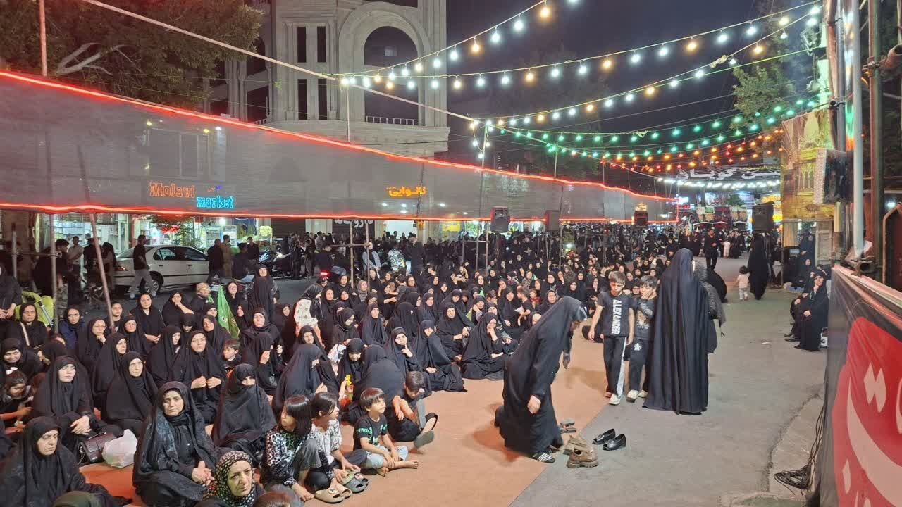 عزاداری و تعزیه خوانی مردم کرج در ظهر عاشورا 