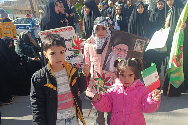 مردم شهر صغاد حامی آرمان‌های انقلاب با حضور در راهپیمایی ۲۲ بهمن