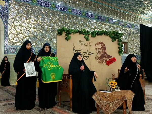 محفل هفتگی هیات «معصومانه» با حضور دختران دبیرستانی در قم