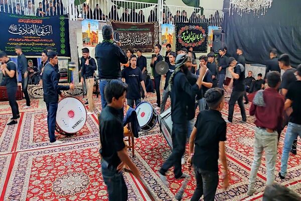 مراسم عزاداری امام حسین(ع) در شهر بار 
