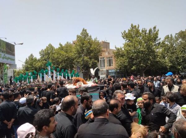 حضور پر شور و مردم شهرستان کاشمر در برپایی دسته های عزاداری روز عاشورای حسینی 