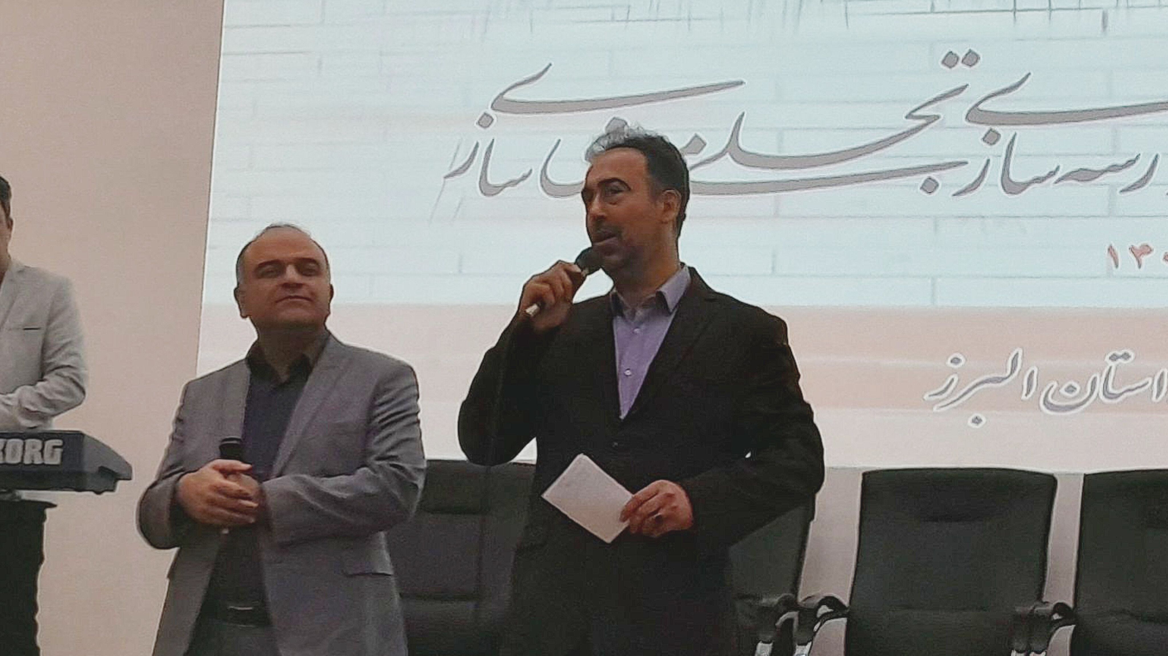 خیرین مدرسه‌ساز بازوهای توانمند دولت هستند