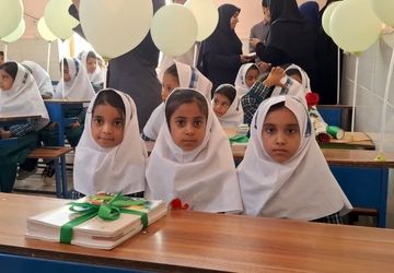 زنگ جشن شکوفه‌ها در مدارس ایرانشهر نواخته شد 