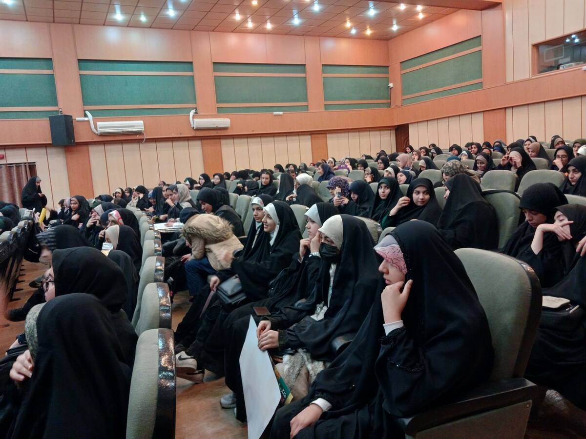 همایش مسئولان انجمن اسلامی مدارس استان همدان