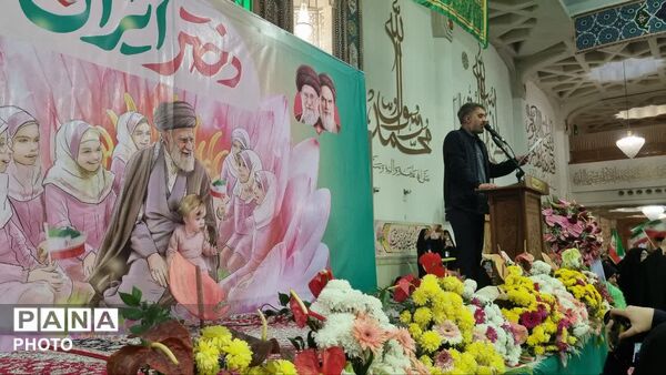 همایش دختران ایران در حرم بانوی کرامت