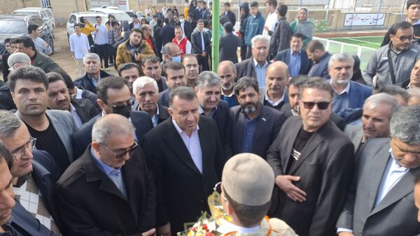 بهره‌برداری از بزرگترین چمن مصنوعی دانش‌آموزی در کهگیلویه و بویراحمد