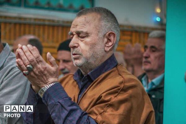 برپایی سفره افطاری در مسجد علی ابن ابیطالب نسیم‌شهر