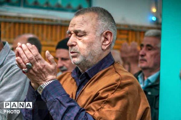 برپایی سفره افطاری در مسجد علی ابن ابیطالب نسیم‌شهر