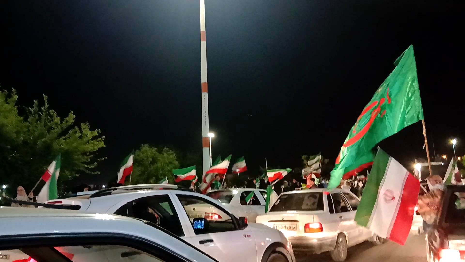 وقتی چرخ‌های خودروها روایت‌گر عشق به وطن می‌شوند