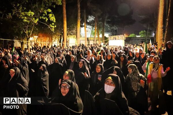 برپایی نماز استغاثه و دعا برای ظهور امام زمان(عج) در کرج