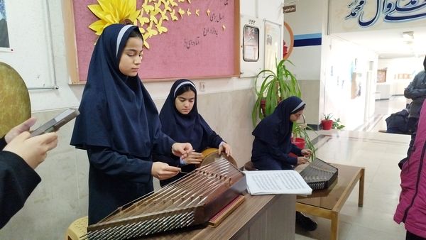 برگزاری هفته ماها در دبیرستان علامه جعفری ناحیه ۳