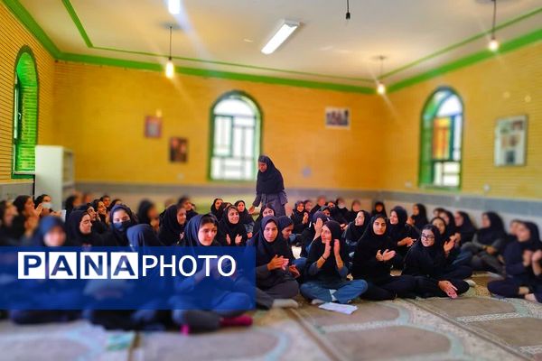 تجلیل از دانش‌آموزان برتر علمی، قرآنی و سرود دبیرستان فرهیختگان شهرستان باشت