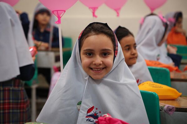 جشن شکوفه‌ها در مدرسه ندای اسلام اصفهان