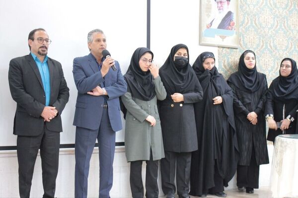 برگزاری اولین جلسه انجمن اولیاء و مربیان دبستان شاهد آقا مصطفی خمینی کاشمر