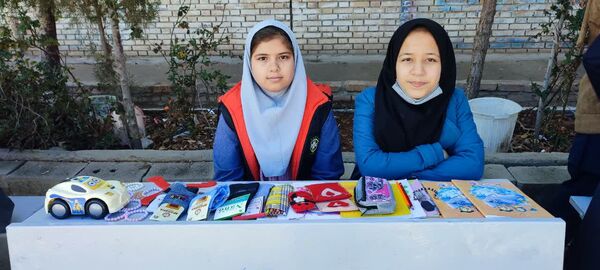  بازارچه مدرسه شهید نجفی فدافن کاشمر