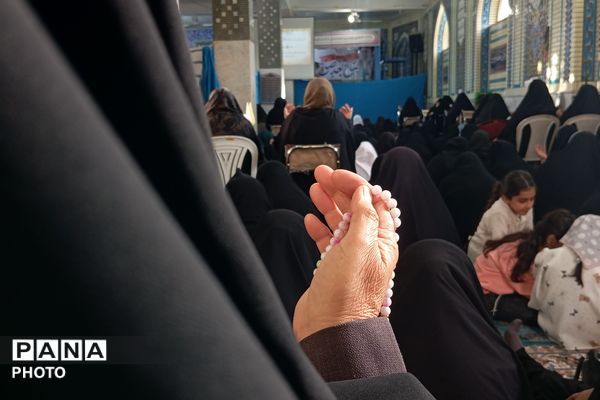 طنینِ دعای عرفه در آستانِ دوست
