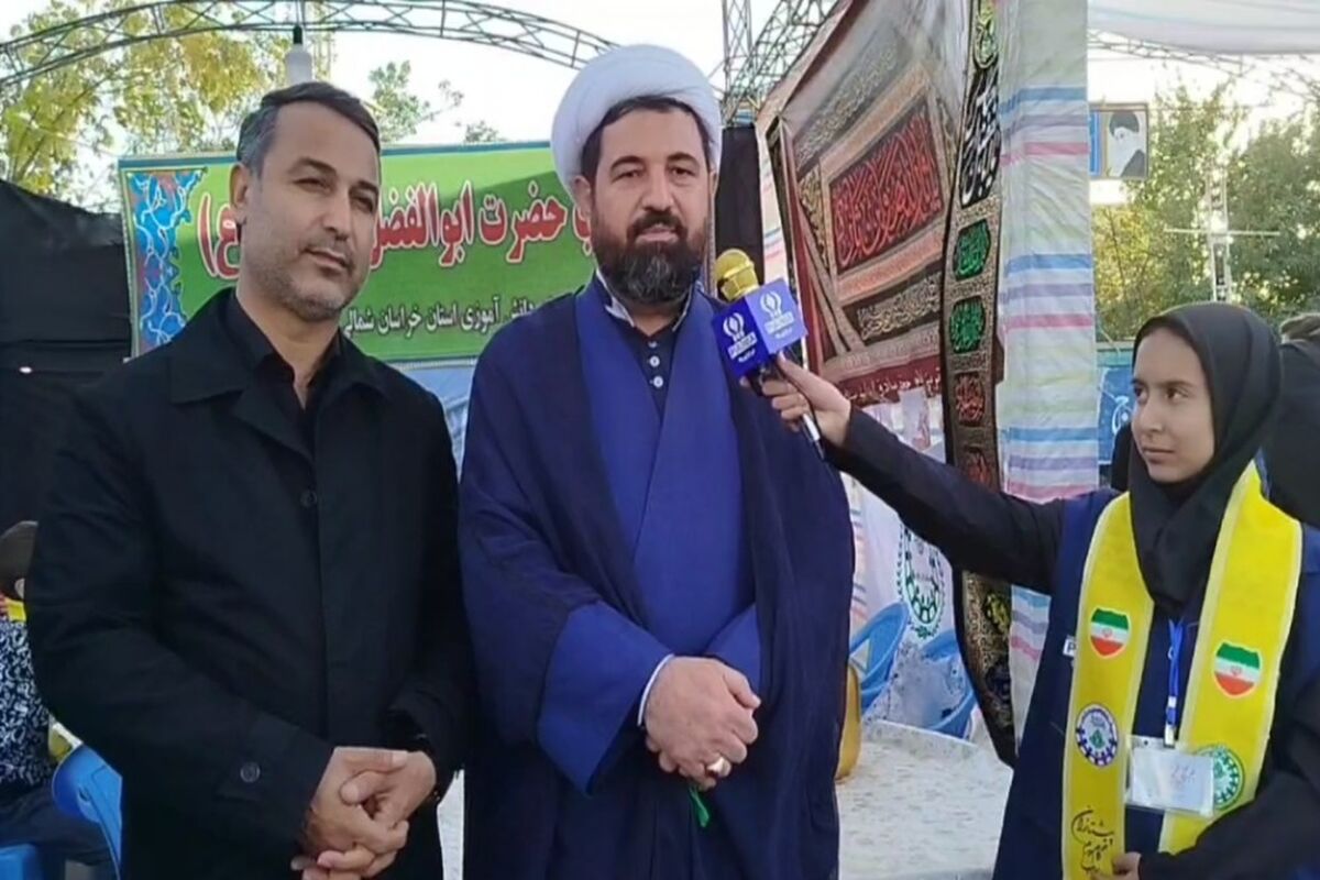 نشان دادن عشق و ارادت به مکتب اهل بیت(ع) در سن کودکی، نوجوانی و جوانی