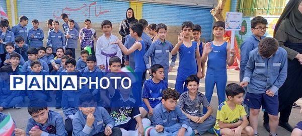 المپیاد ورزشی مدرسه شکوفه‌ها ناحیه 4 کرج در هفته تربیت بدنی  