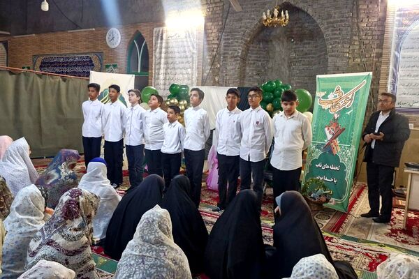 فشافویه میزبان خلوت عاشقانه دانش آموزان در نخستین روز اعتکاف همزمان با ولادت حضرت علی (ع)