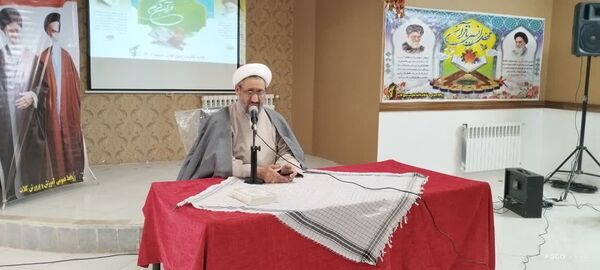  محفل نورانی انس با قرآن کریم در آموزش و پرورش کلات 