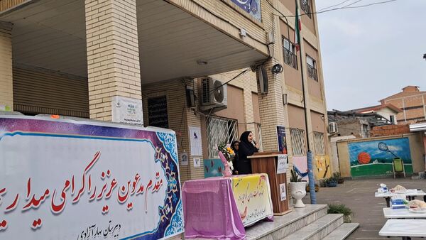 گرامیداشت هفته پیوند اولیا و مربیان در دبیرستان بهار آزادی قائمشهر