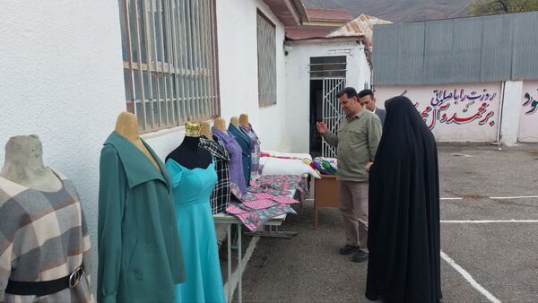 بزرگداشت هفته مازندران در دبیرستان زینبیه بلده