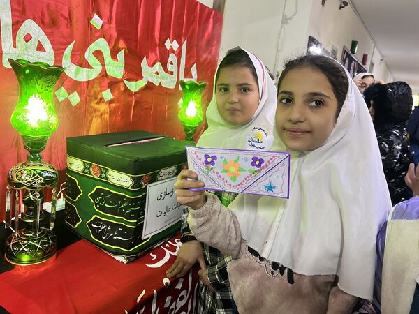 مراسم بازسازی عتبات عالیات در دبستان المهدی ناحیه 2 کرج 