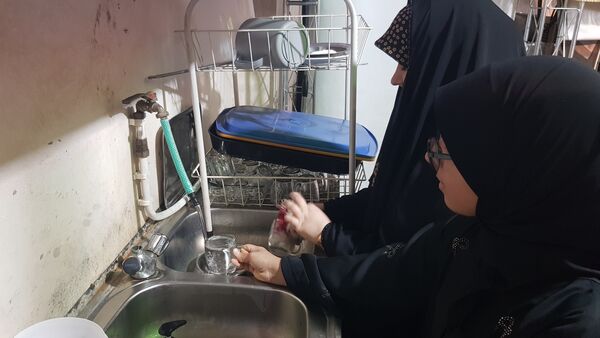 لذت خدمت به زوار در کنار خانواده